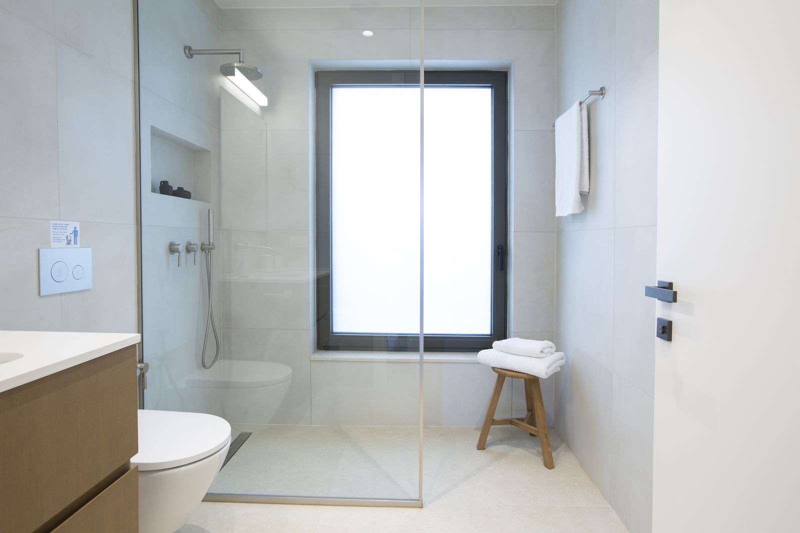 Bathrooms & Details