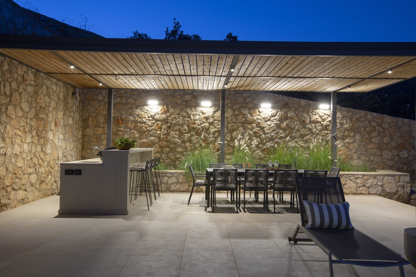 Al-Fresco Dining & BBQ
